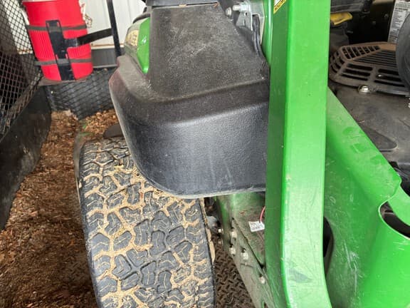 Image of John Deere Z930M equipment image 3