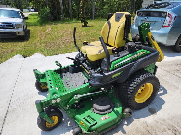 2022 John Deere Z930M Equipment Image0