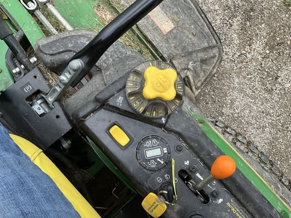 Image of John Deere Z930M equipment image 3