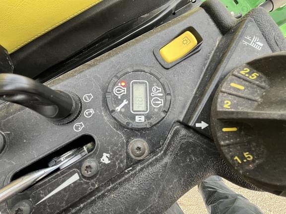 Image of John Deere Z930M equipment image 2