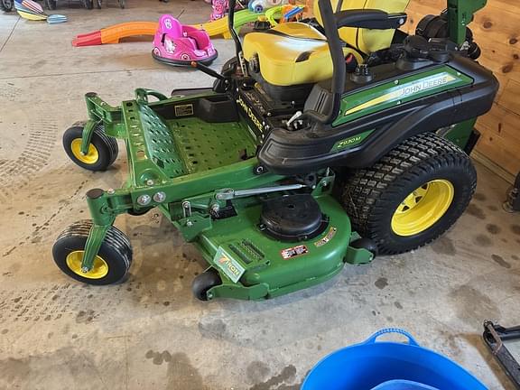 Image of John Deere Z930M equipment image 1