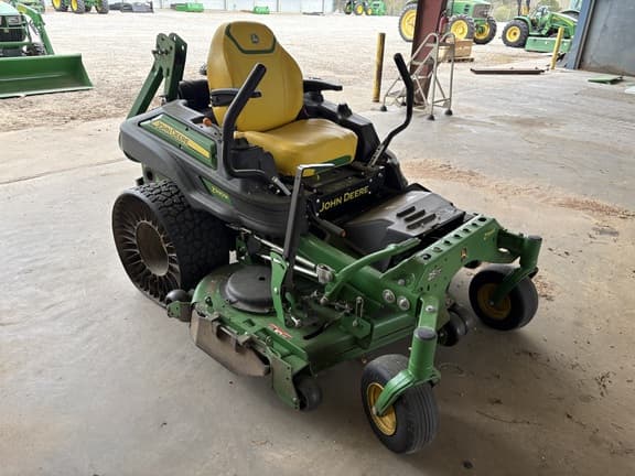 Image of John Deere Z930M equipment image 3