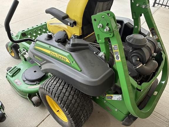 Image of John Deere Z930M equipment image 3