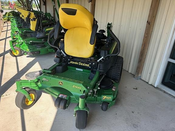 Image of John Deere Z930M equipment image 1