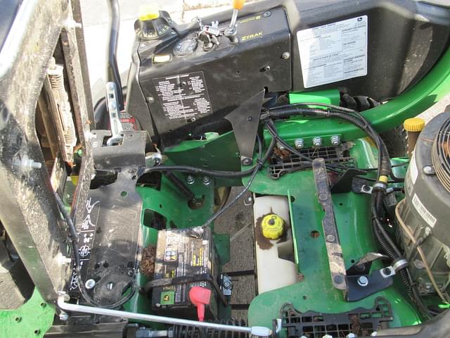 Image of John Deere Z930M equipment image 4