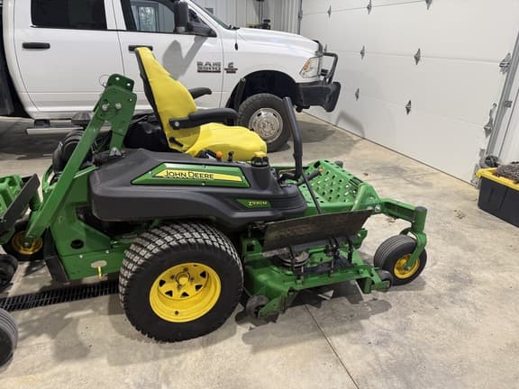 Image of John Deere Z930M Image 1