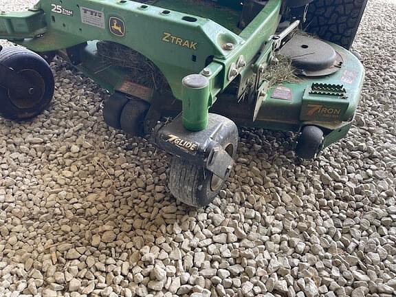 Image of John Deere Z930M equipment image 3