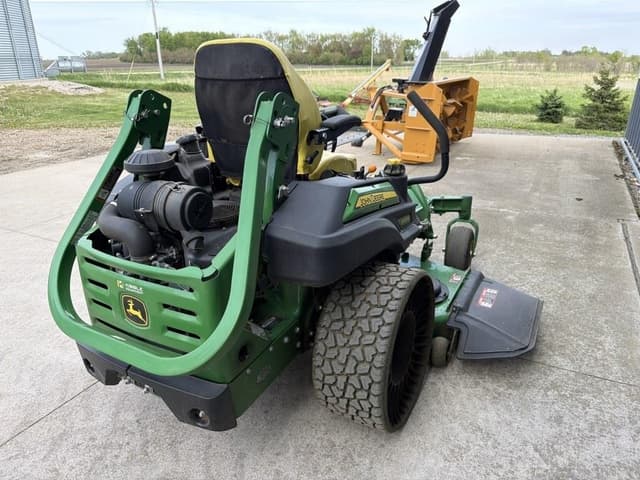 Image of John Deere Z930M equipment image 4