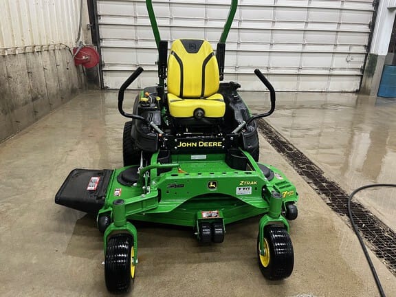 2022 John Deere Z930M Equipment Image0