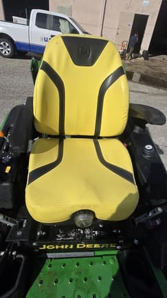Image of John Deere Z930M equipment image 4