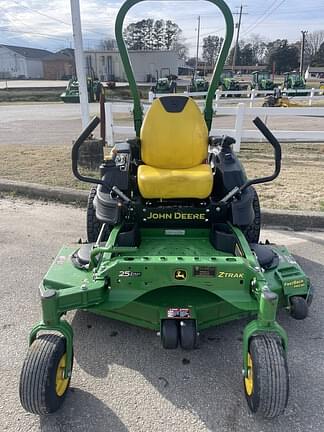 Image of John Deere Z930M equipment image 3