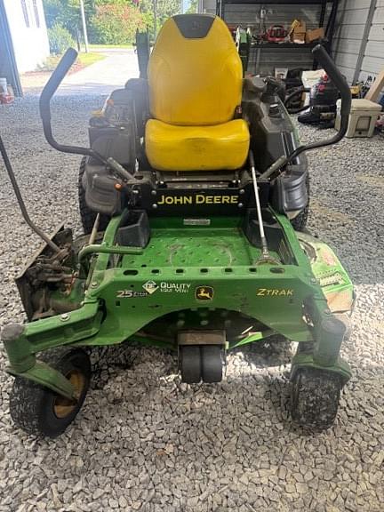 Image of John Deere Z930M equipment image 1