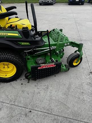 Image of John Deere Z930M equipment image 3