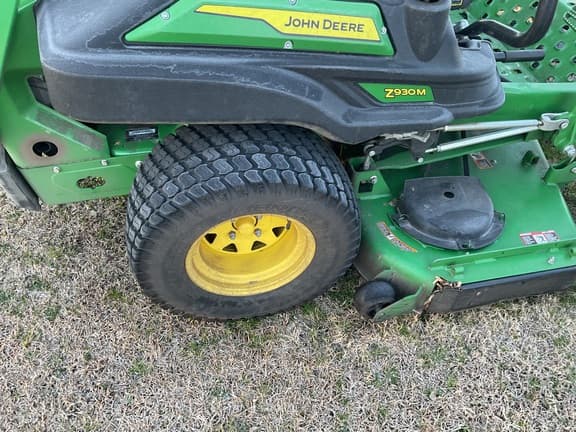 Image of John Deere Z930M equipment image 4