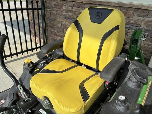 Image of John Deere Z930M equipment image 4