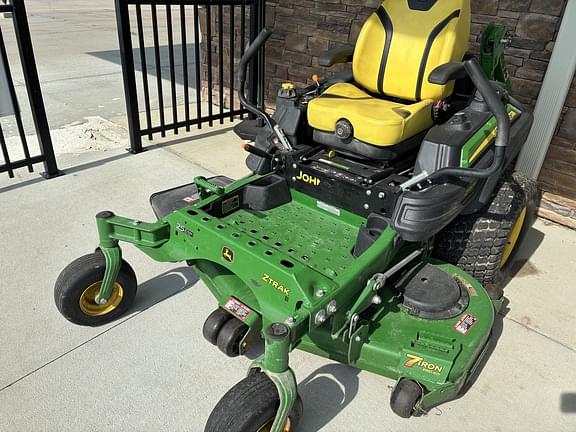Image of John Deere Z930M equipment image 2