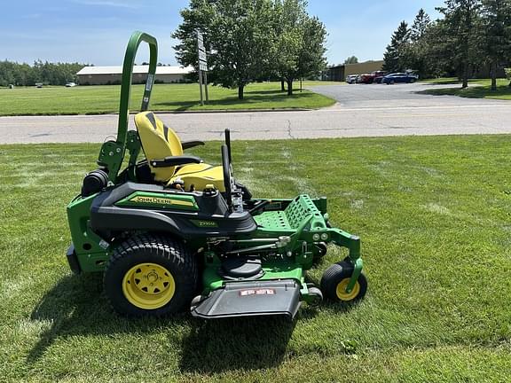 Image of John Deere Z930M equipment image 1