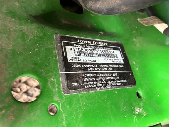 Image of John Deere Z930M equipment image 4