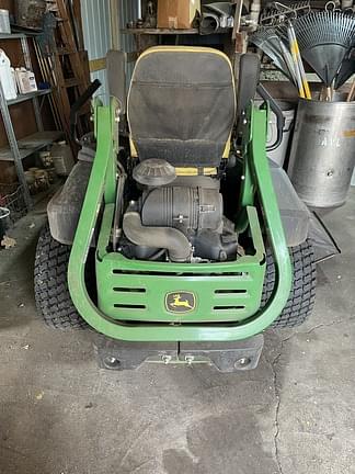 Image of John Deere Z930M equipment image 4