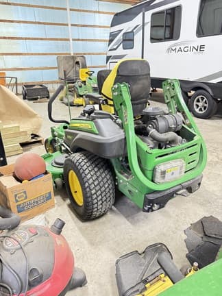 Image of John Deere Z930M equipment image 3