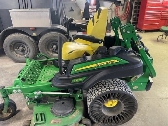 Main image John Deere Z930M