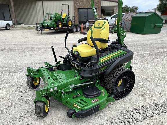 Image of John Deere Z930M equipment image 1