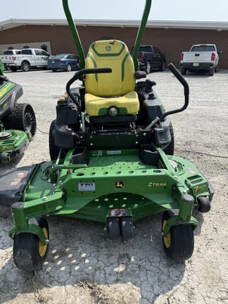 Main image John Deere Z930M