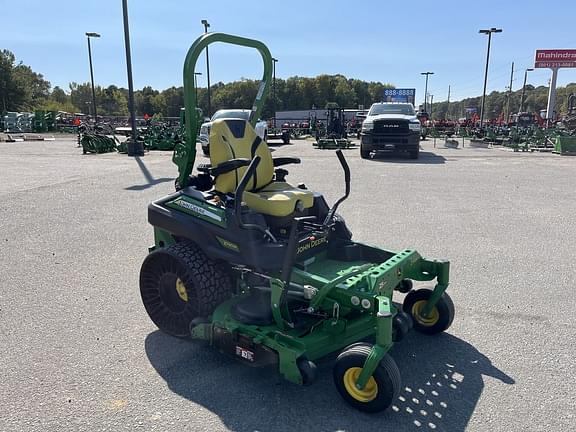 Image of John Deere Z930M equipment image 1