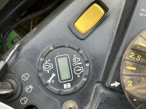 Image of John Deere Z930M equipment image 4