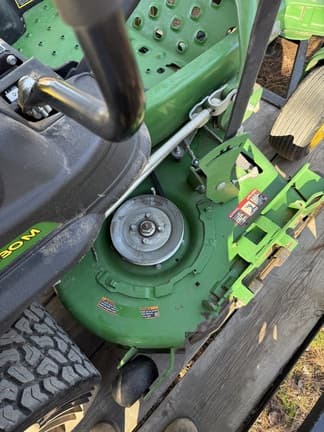 Image of John Deere Z930M equipment image 4