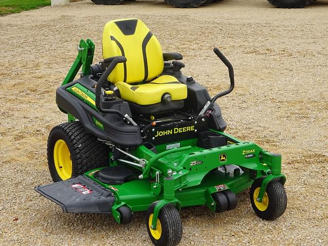 Image of John Deere Z930M equipment image 1