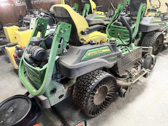 Image of John Deere Z930M equipment image 3