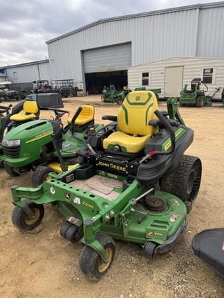 Image of John Deere Z930M equipment image 1