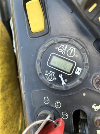 Image of John Deere Z930M equipment image 1