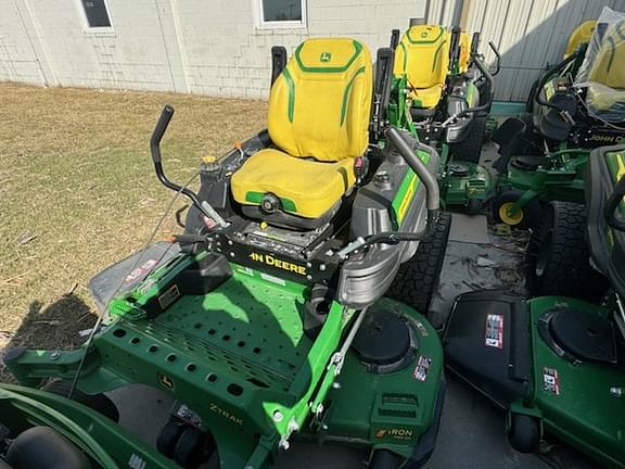 Image of John Deere Z930M equipment image 1