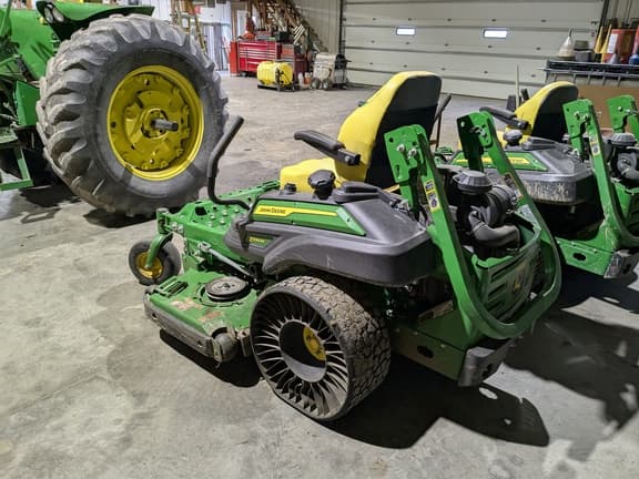 Image of John Deere Z930M equipment image 1