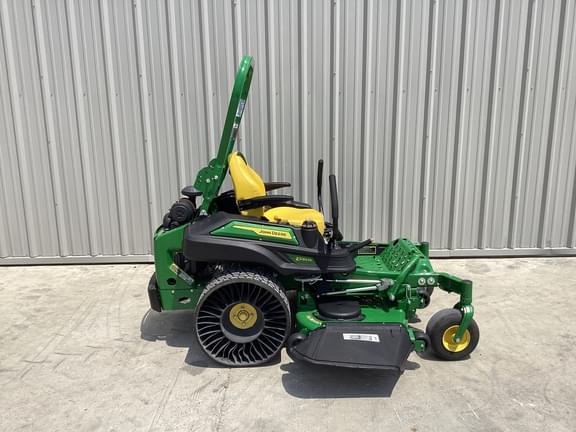 Image of John Deere Z930M equipment image 3