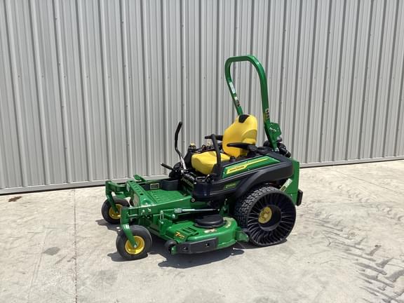 Image of John Deere Z930M equipment image 1