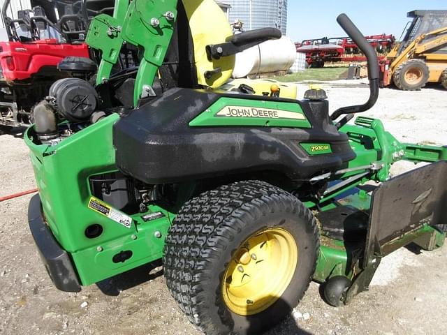 Image of John Deere Z930M equipment image 3