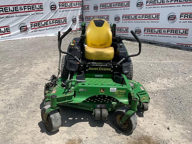 Image of John Deere Z930M equipment image 1
