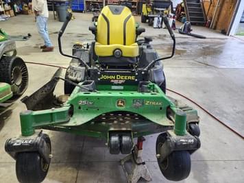 Main image John Deere Z930R