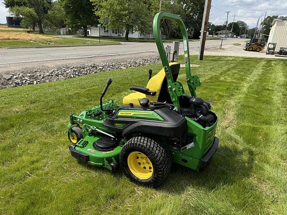Image of John Deere Z930R equipment image 1