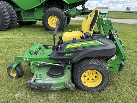 Image of John Deere Z930R equipment image 1