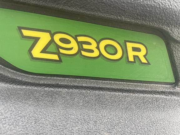 Image of John Deere Z930R equipment image 1