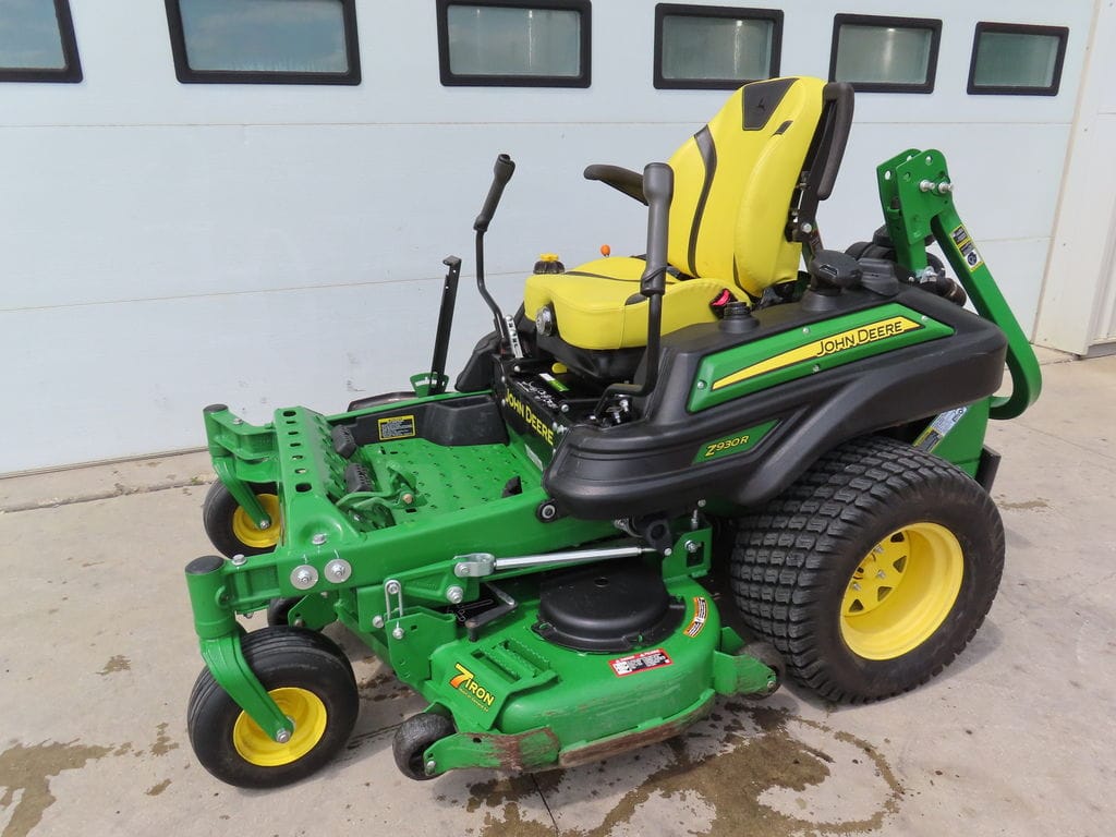 2022 John Deere Z930R Equipment Image0