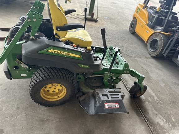 Image of John Deere Z930R equipment image 4