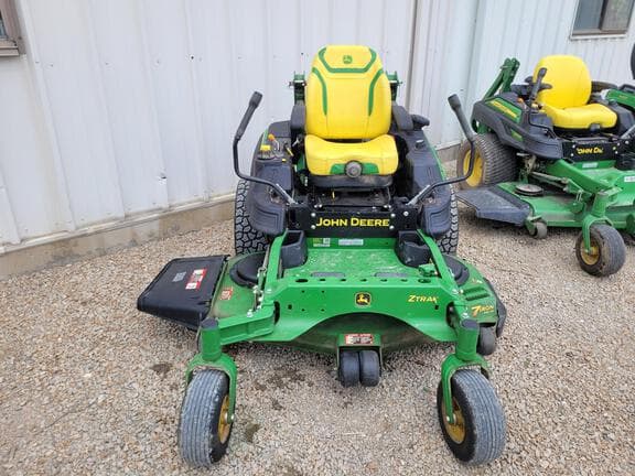 Image of John Deere Z930R equipment image 1