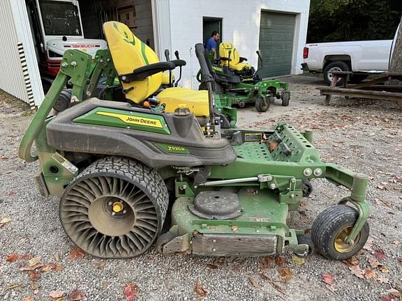 Image of John Deere Z930R equipment image 3