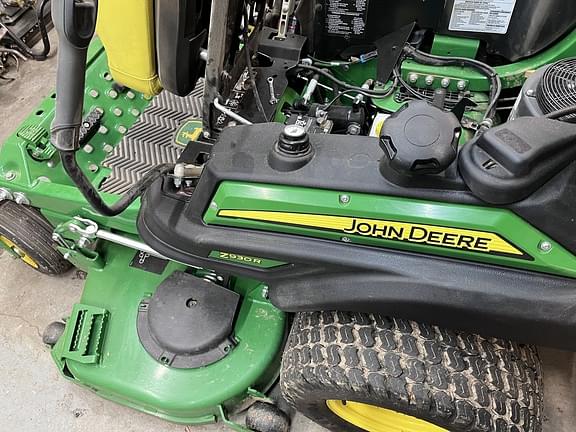 Image of John Deere Z930R equipment image 4