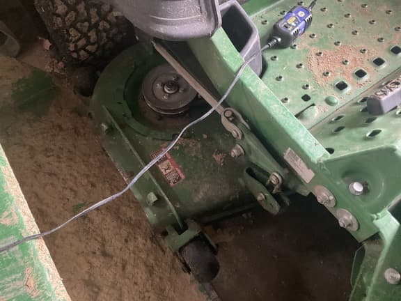 Image of John Deere Z930R equipment image 3